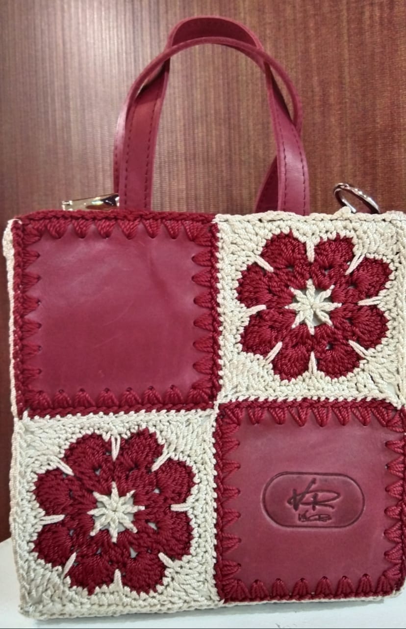 FLOWER GRANNY LEATHER