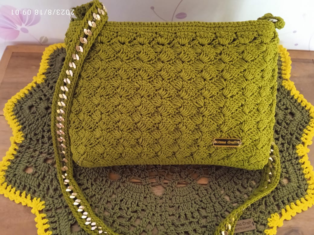 Sling bag rajut