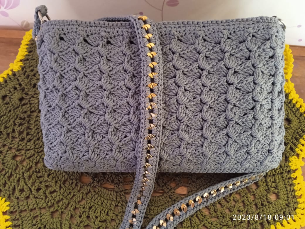 Sling bag rajut