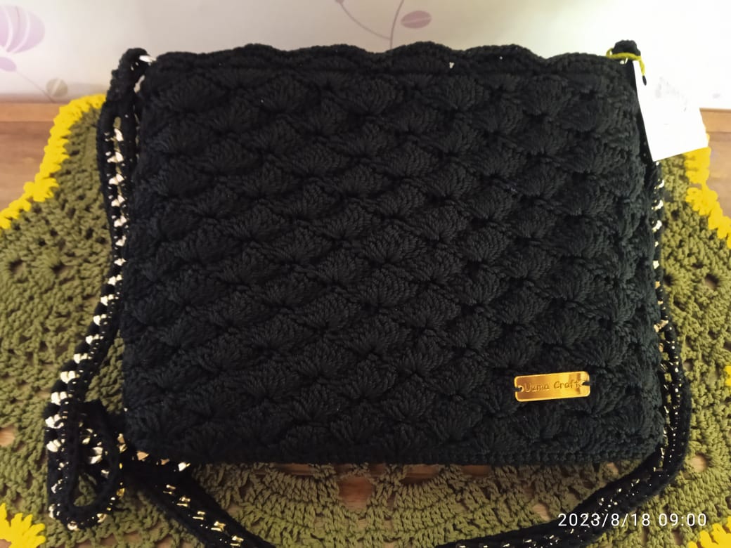 Sling bag rajut