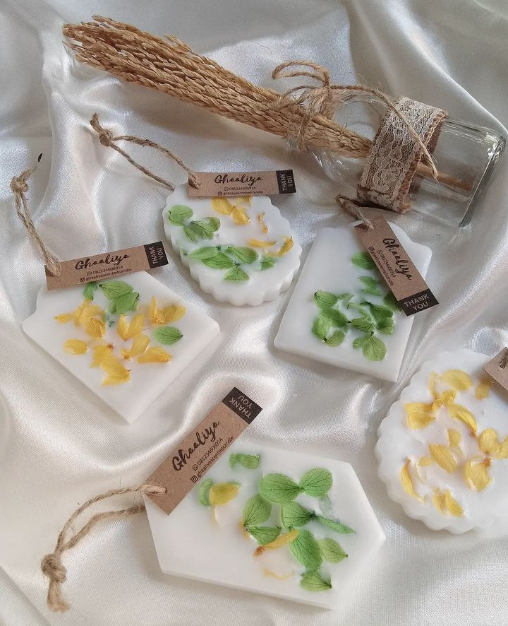Wax sachet