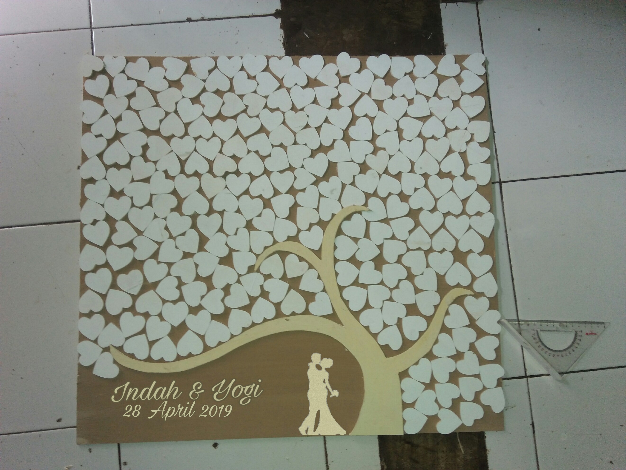 buku tamu kayu