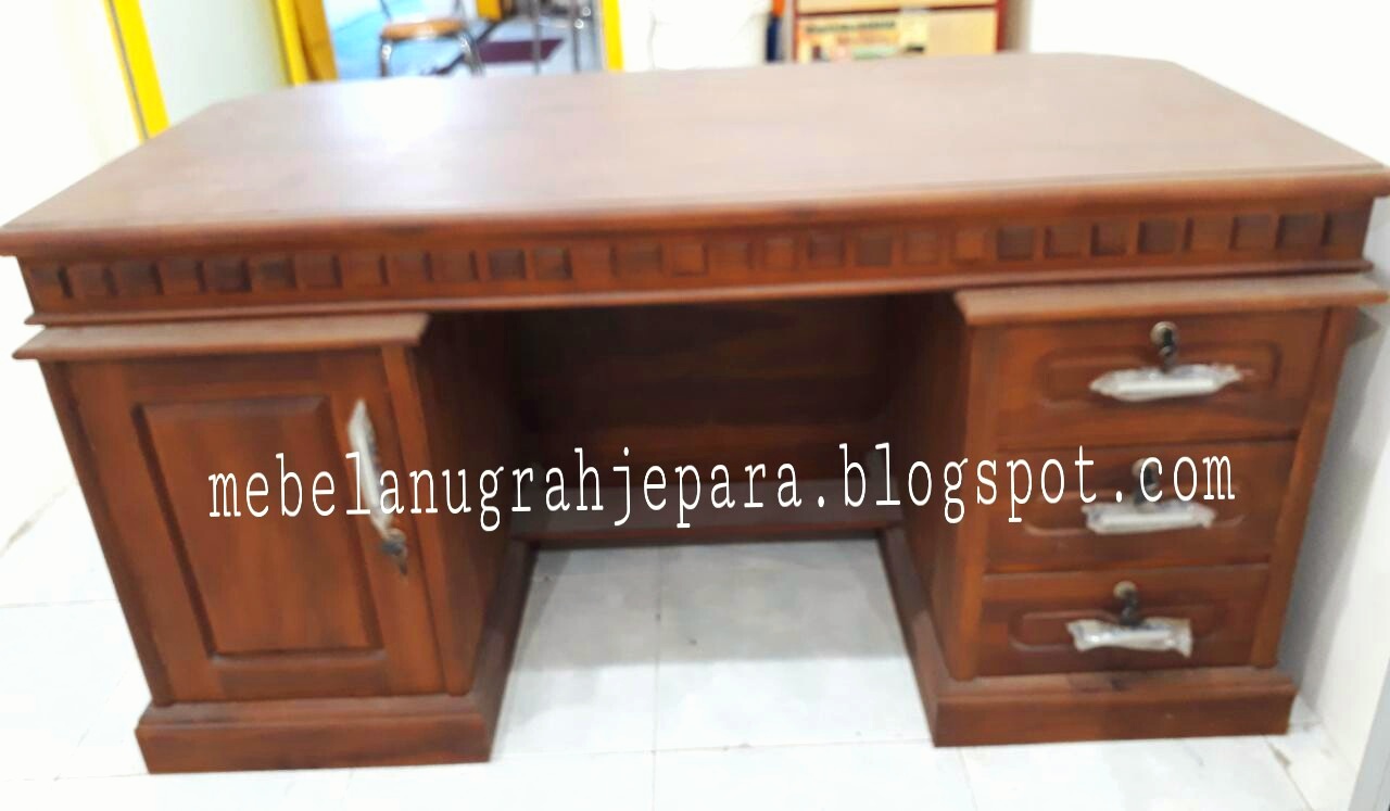 Meja Kantor