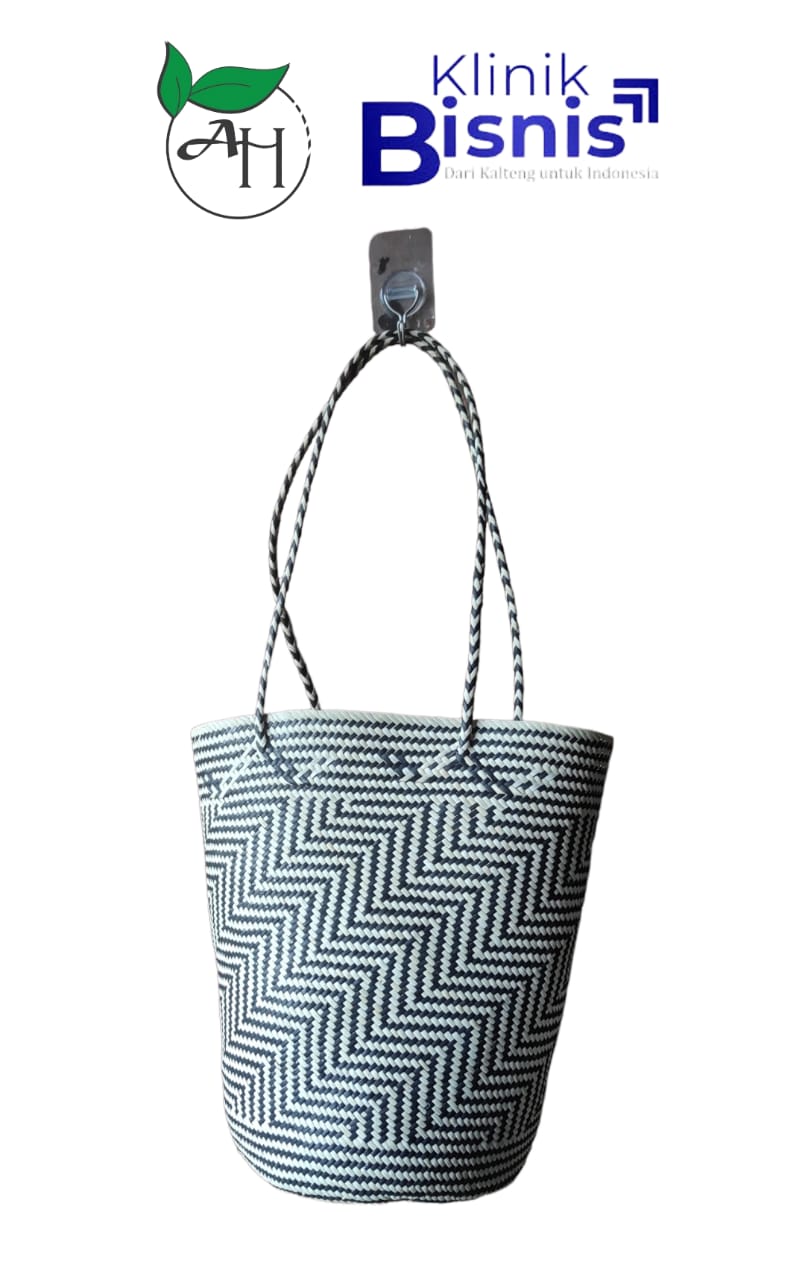 Tas Rambat Rotan