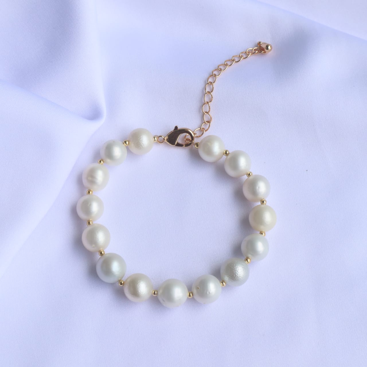 Gelang mutiara laut