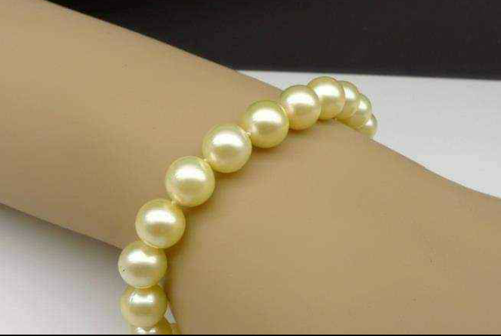 Gelang mutiara laut