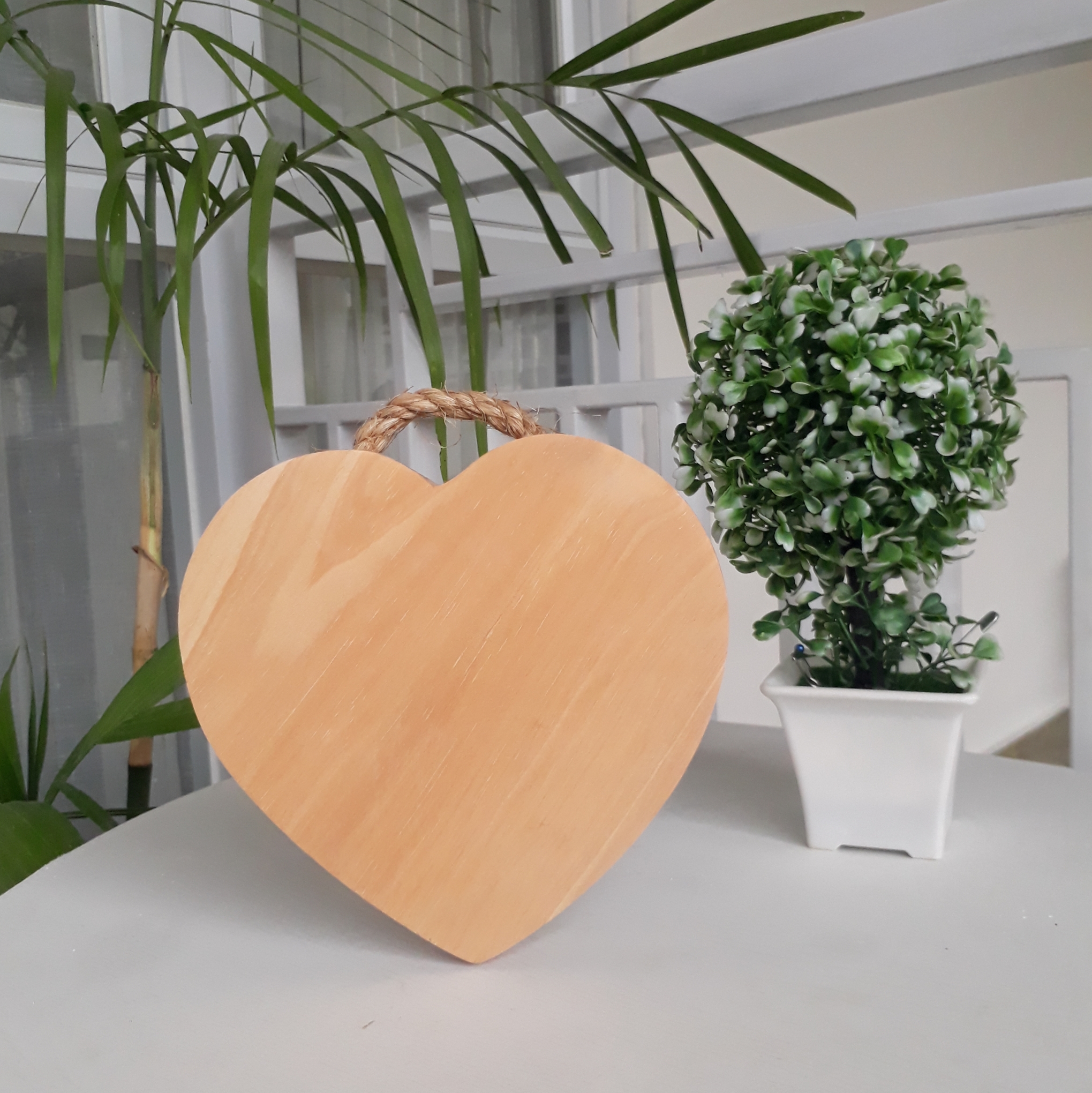 Talenan Kayu Love Aesthetik