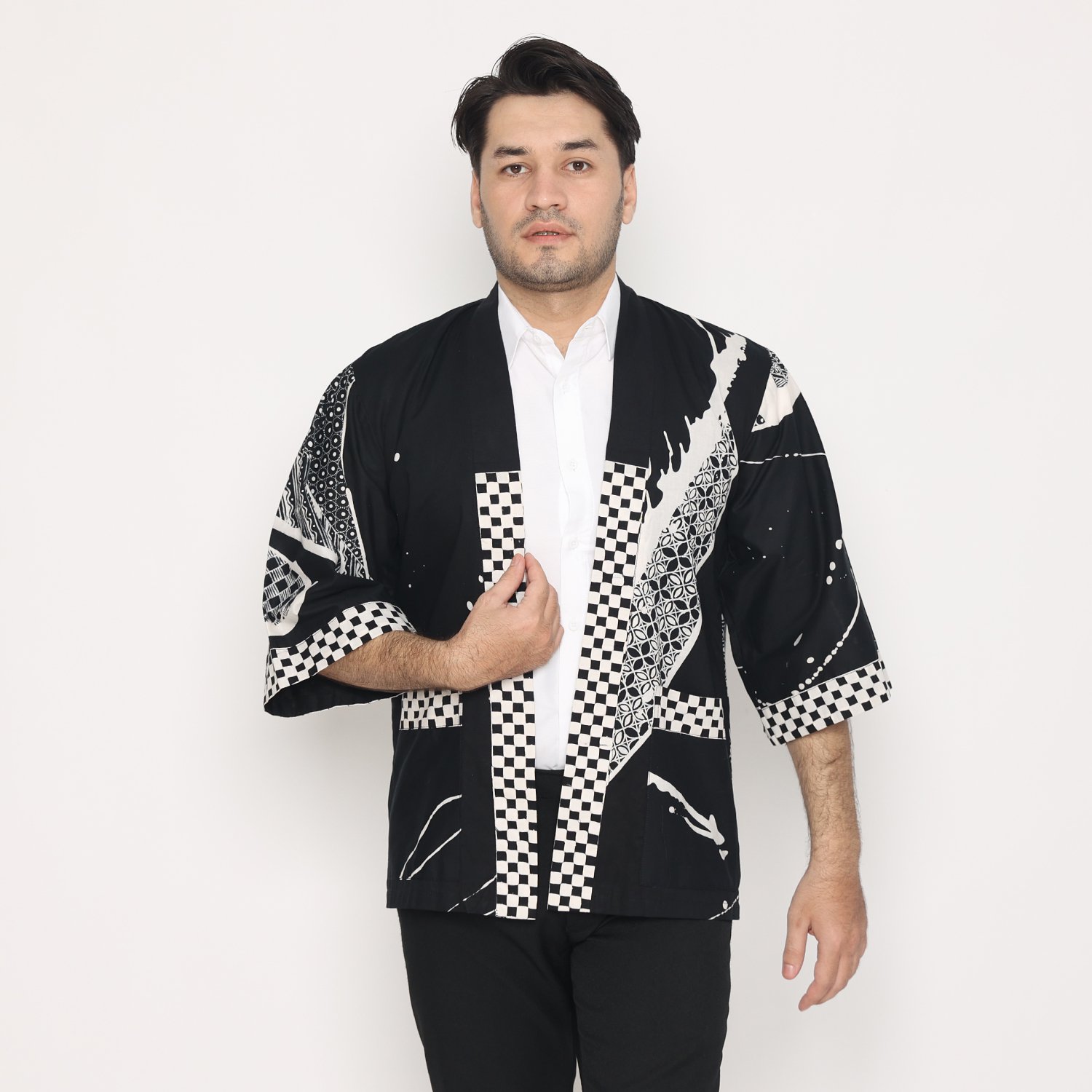 Outer Batik Abstrak