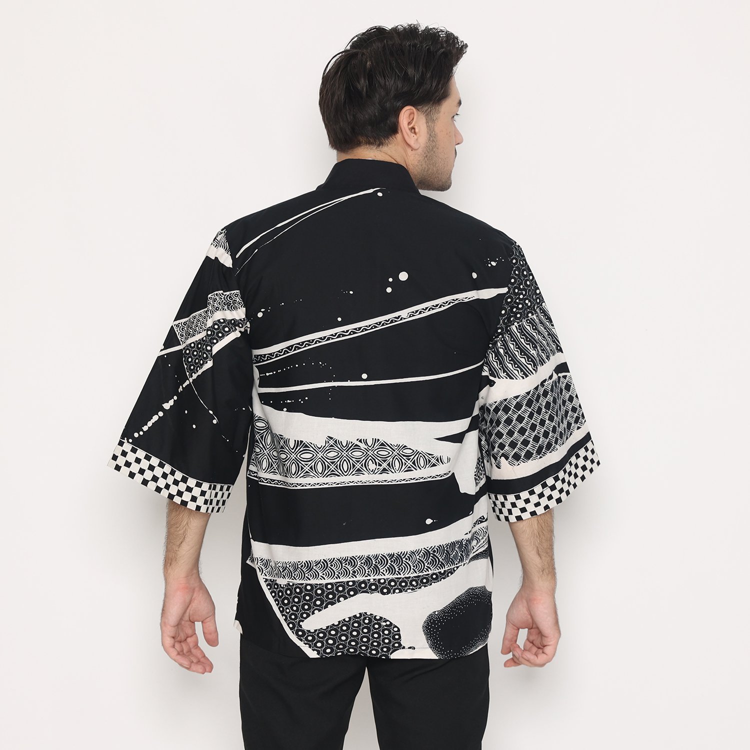 Outer Batik Abstrak