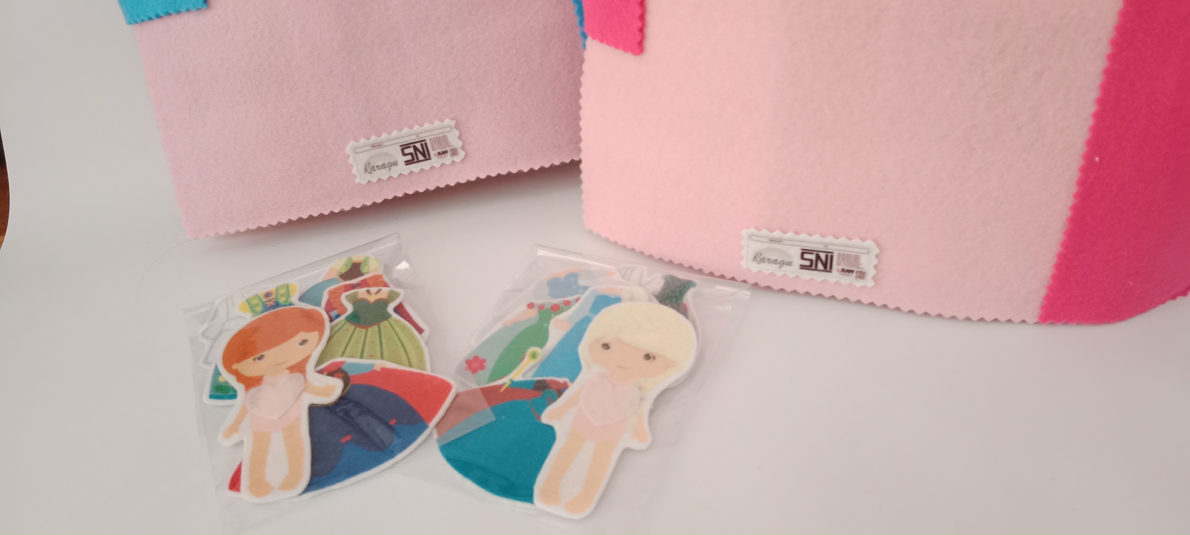 Busybook Dollhouse