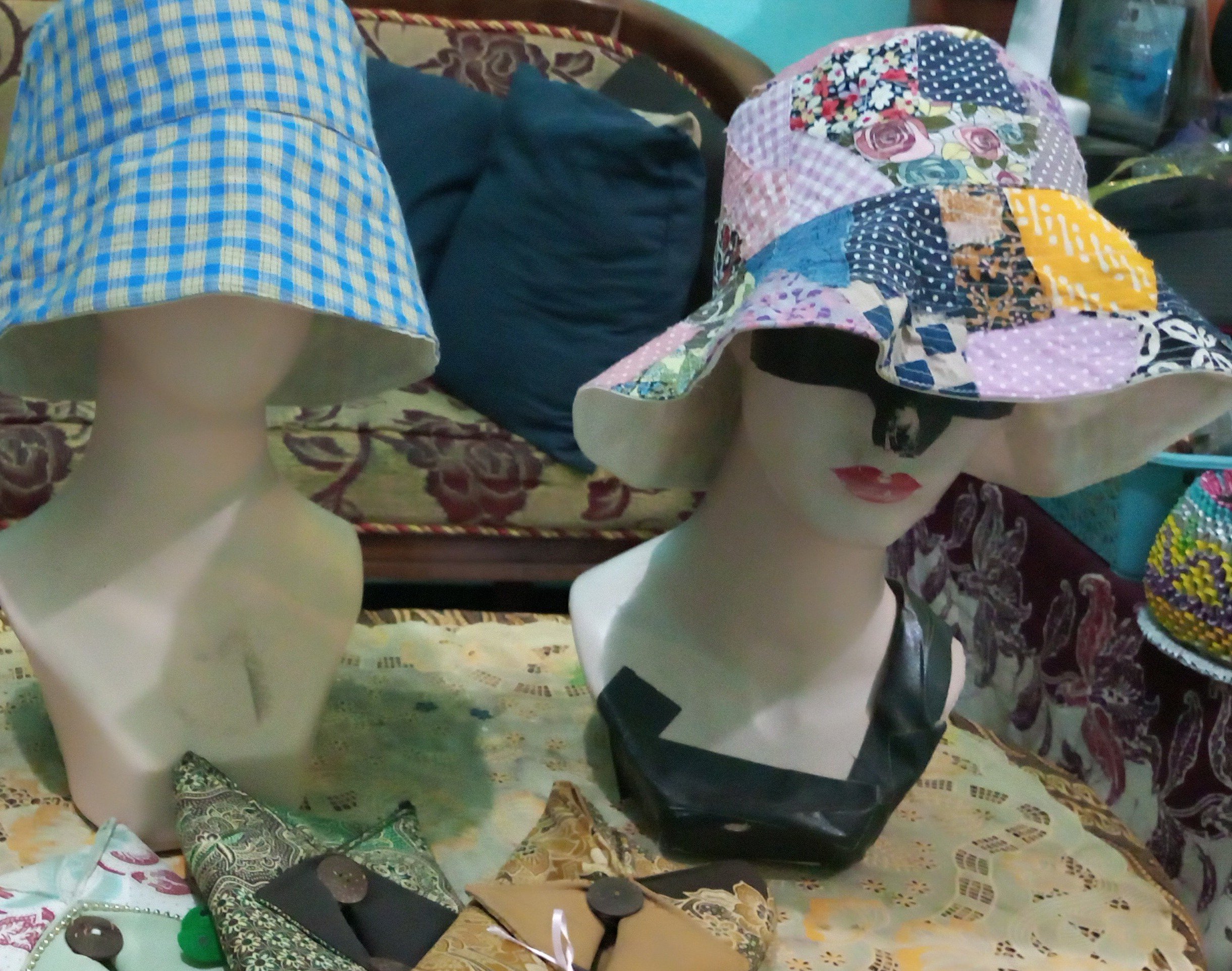 Topi,Bros,bandana, scruncie 
