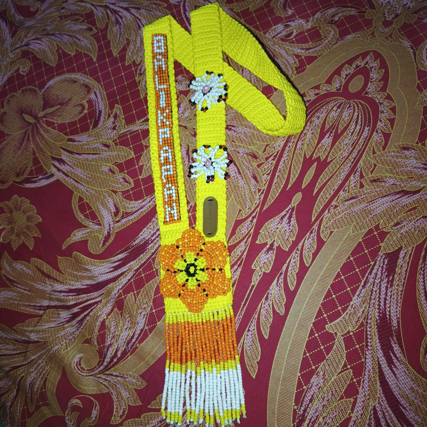 Kalung majut