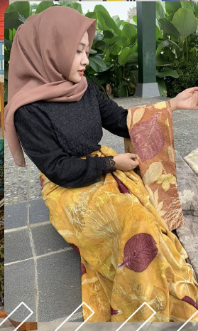 Batik Puspa Laras
