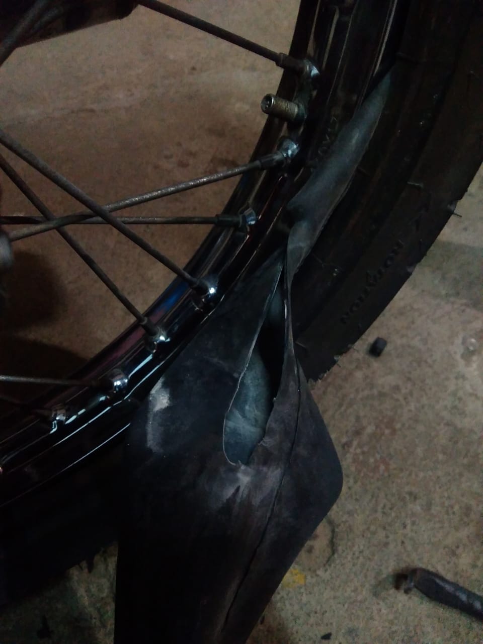 Tambal ban mot