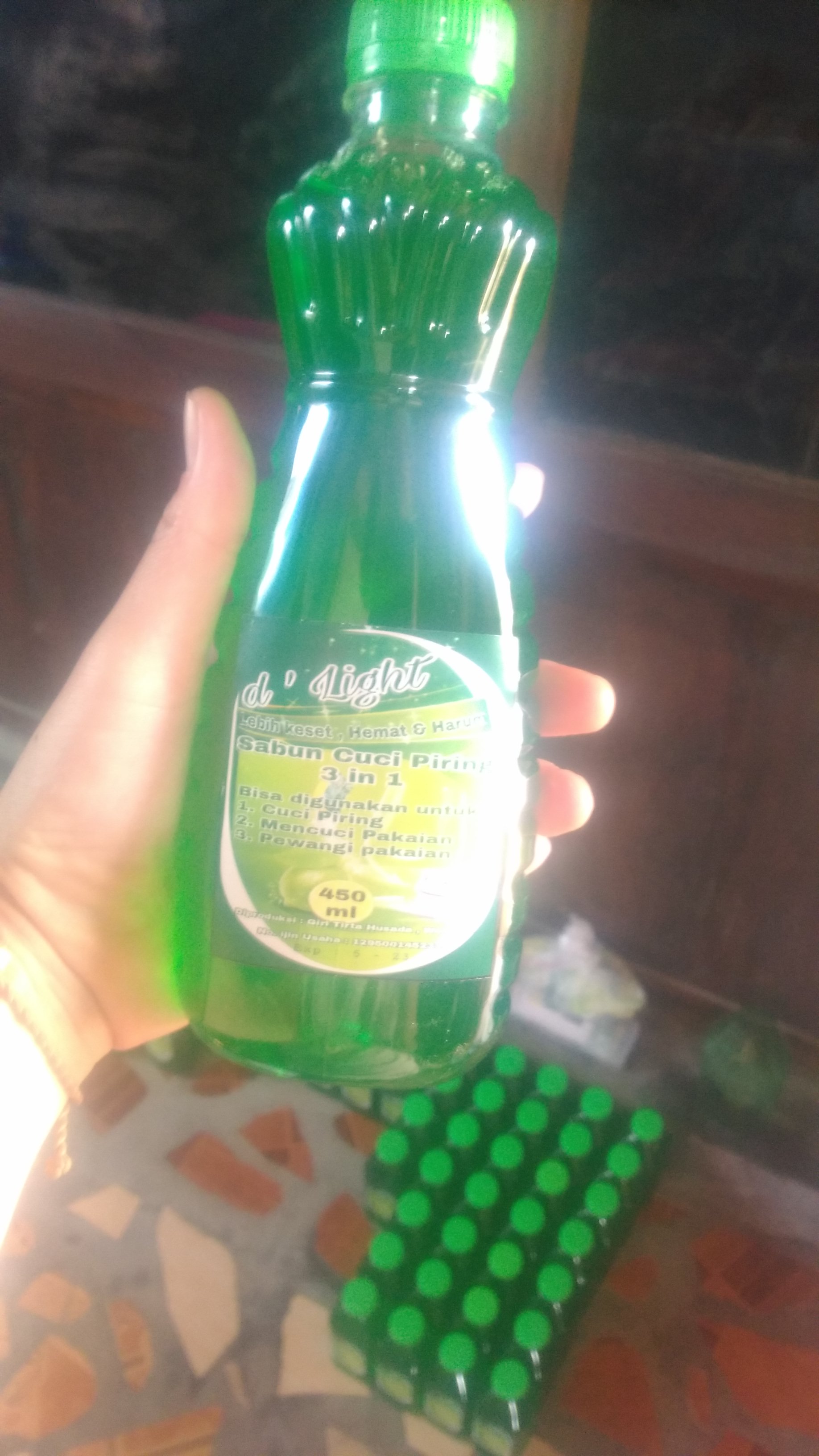Cairan cuci piring serbaguna dlight