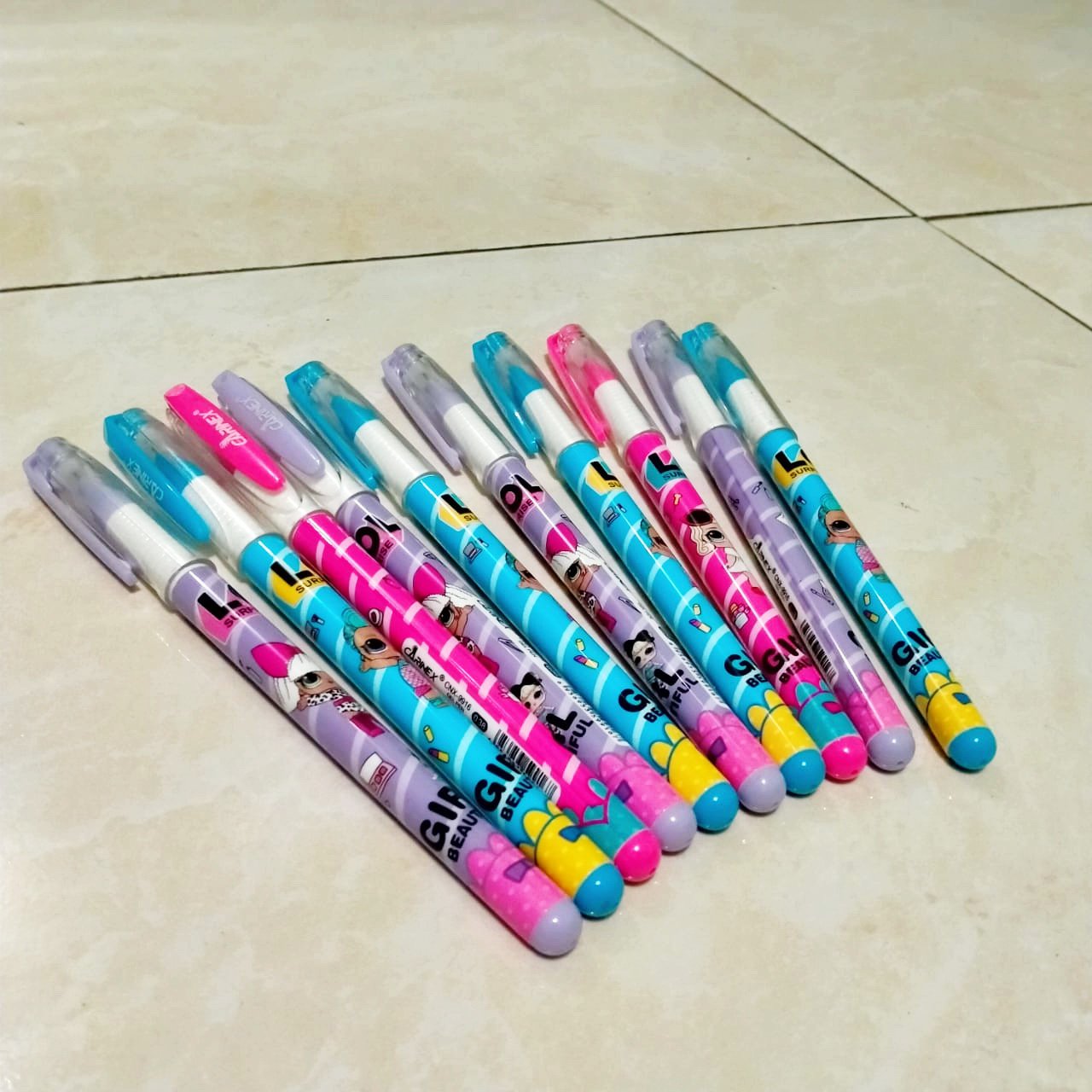 Ballpoint Gel LOL Hitam