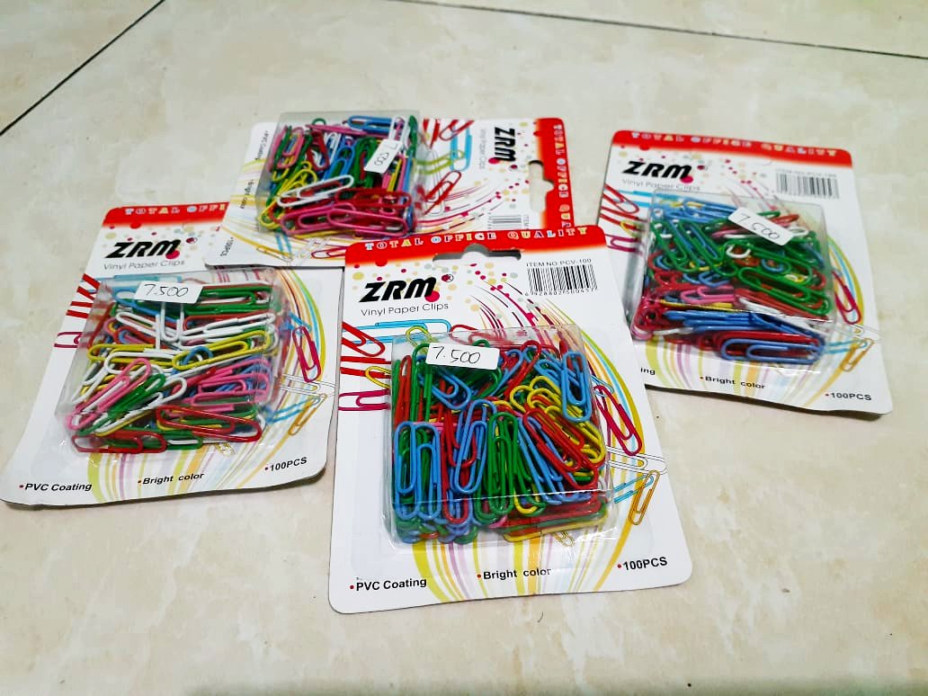 Clip Kertas Warna