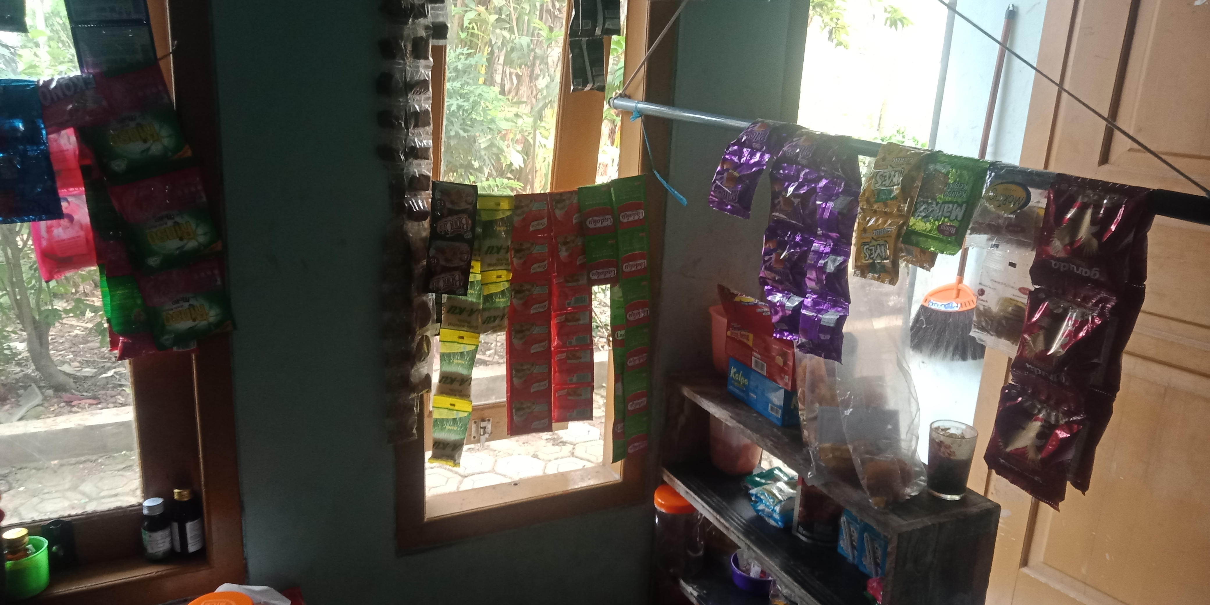 Warung klontong