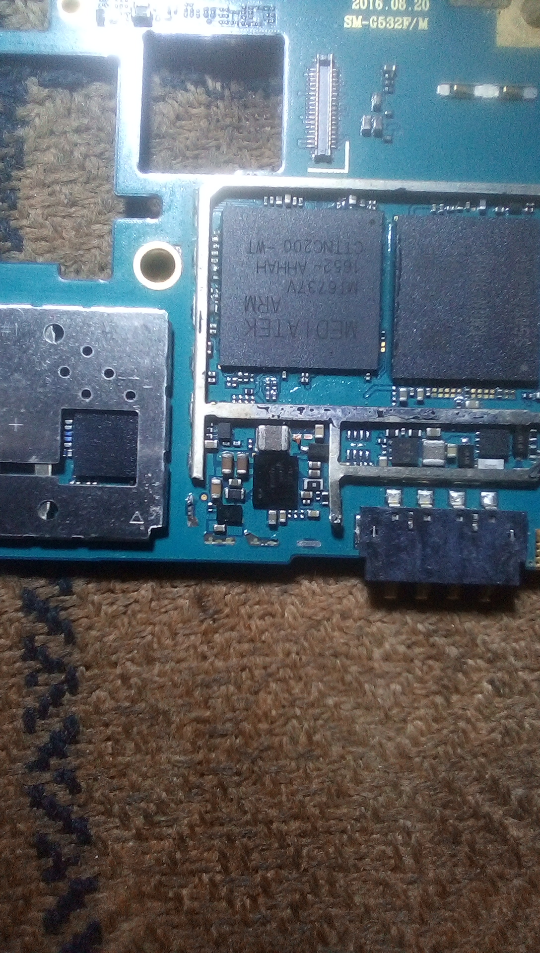 Servis handphone