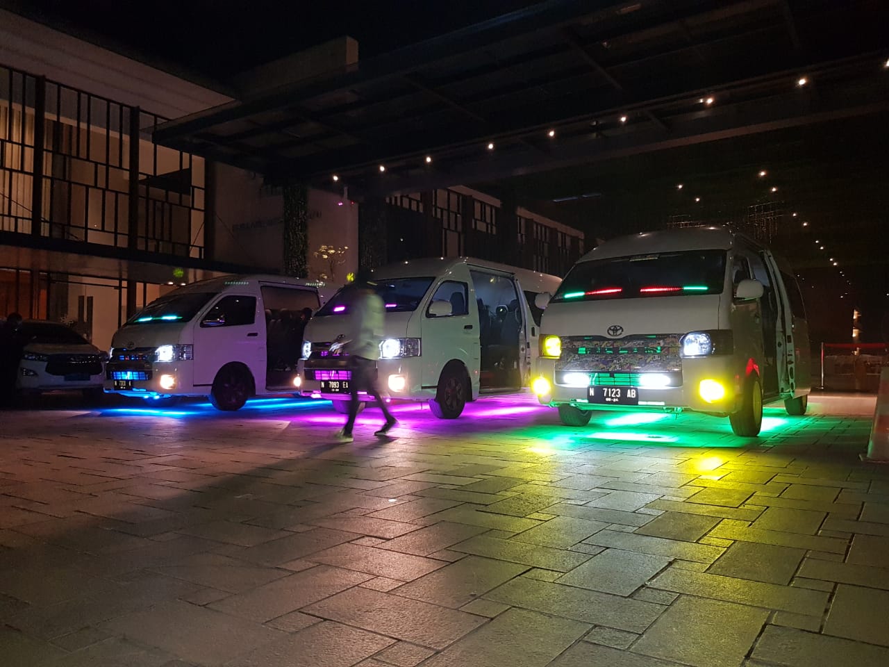Sewa mobil + driver