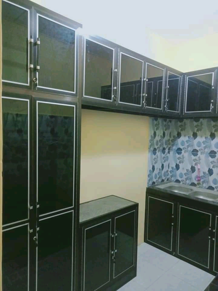 lemari aluminium