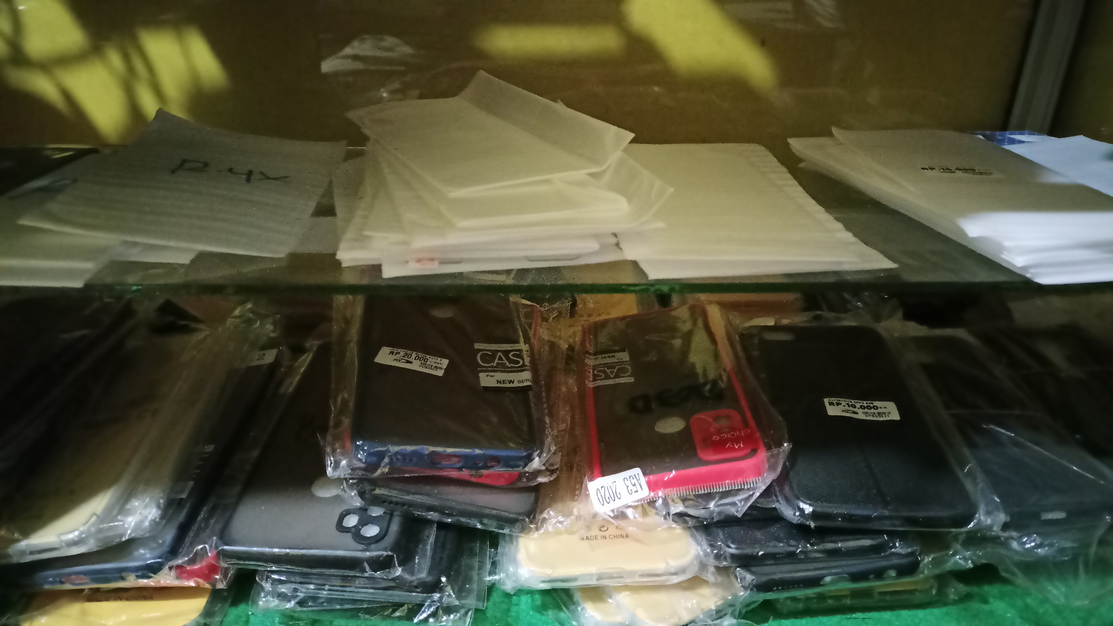 Aksesoris dan sperpart handphone