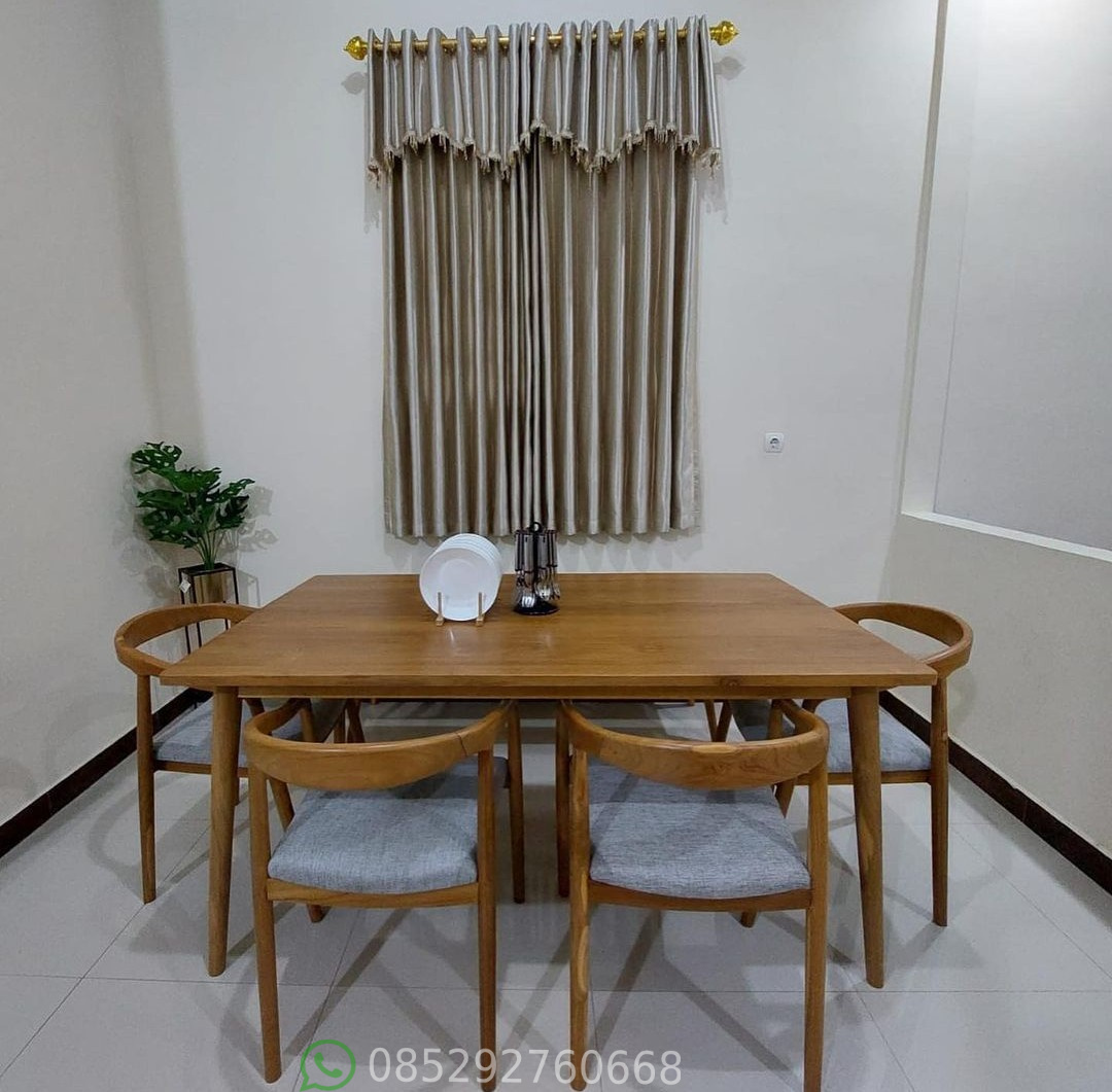 Set Meja Makan Minimalis 