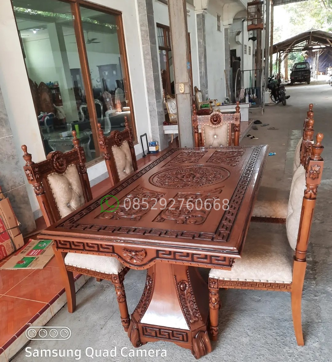 Set Meja Makan Minimalis 