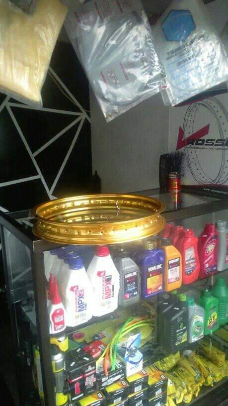 Alat mesin cuci motor