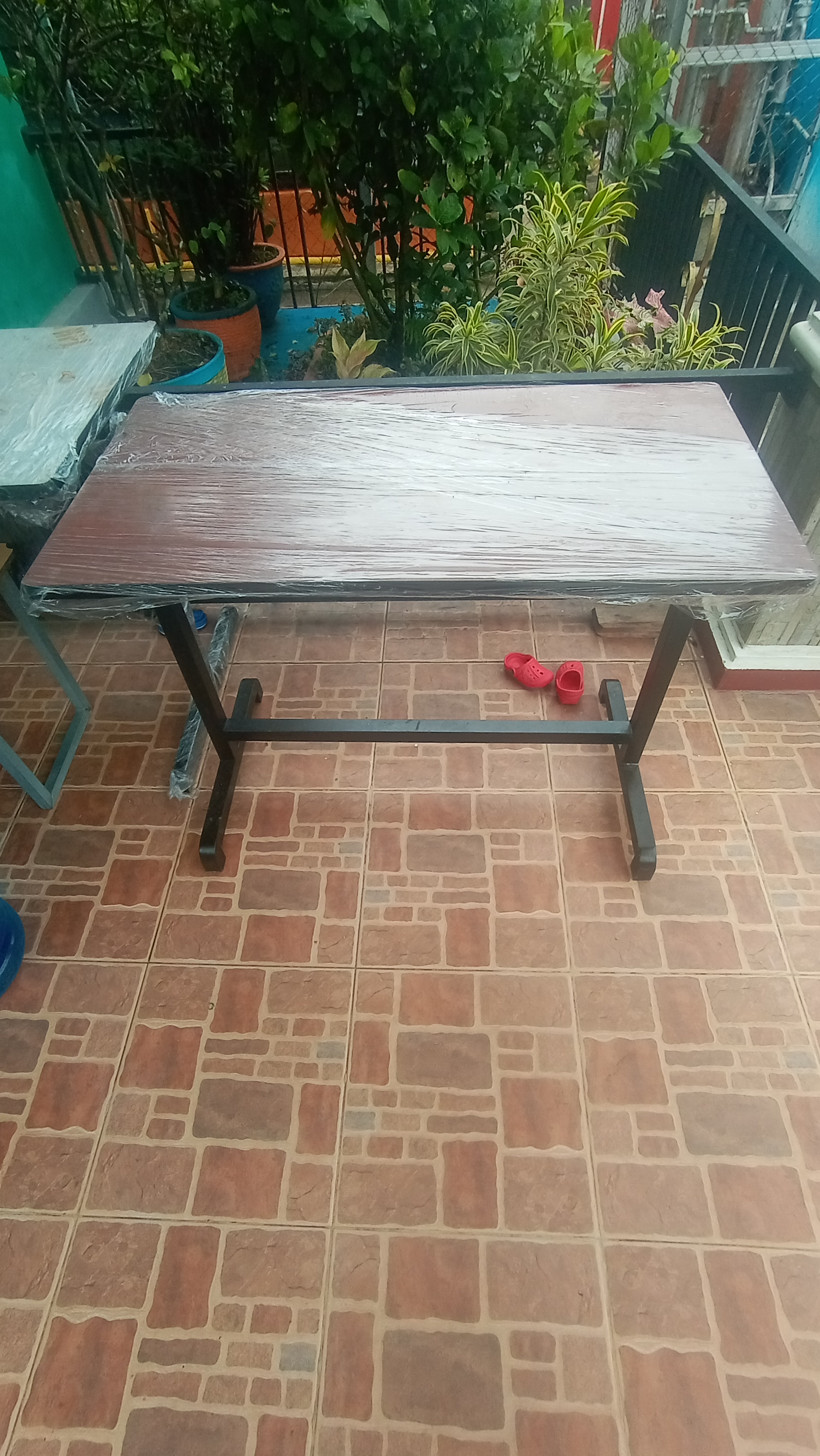 meja minimalis