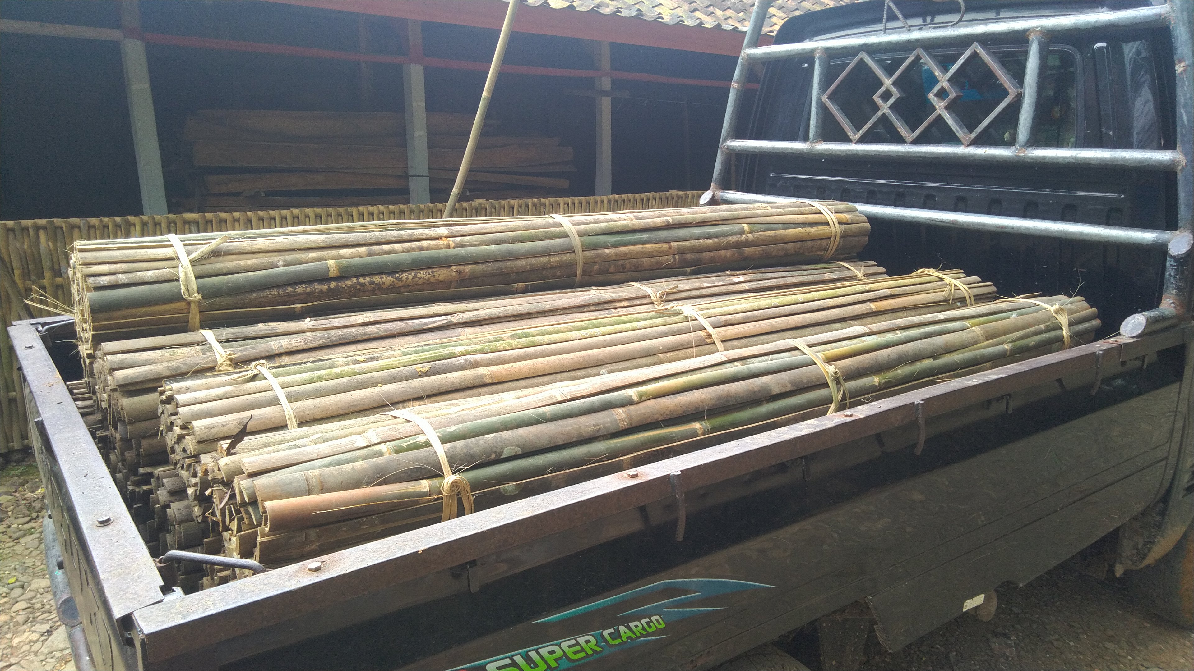 RENG BAMBU BELAH 2M