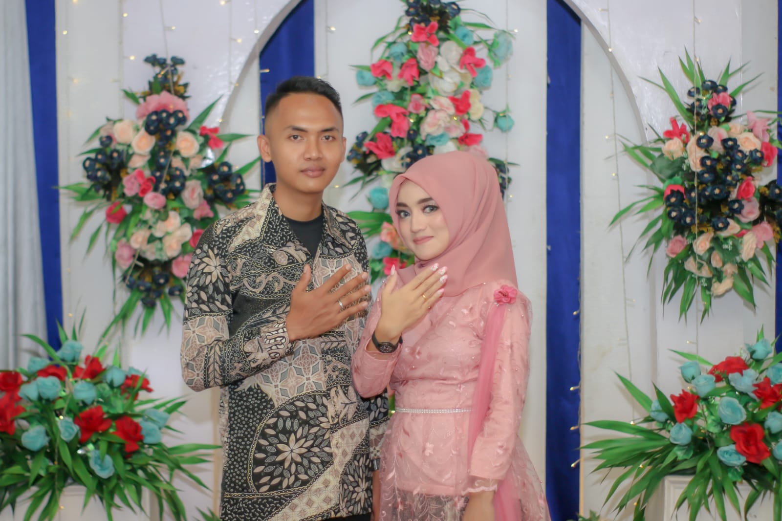 Dekorasi Pelaminan &amp; Tata Rias Pengantin