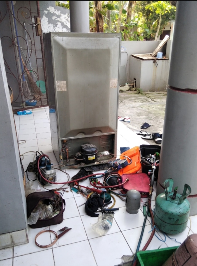service kulkas ,device mesin cuci ,service showcase ,service freezer,service AC,service andercounter chiller
