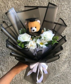 bouqed wisuda